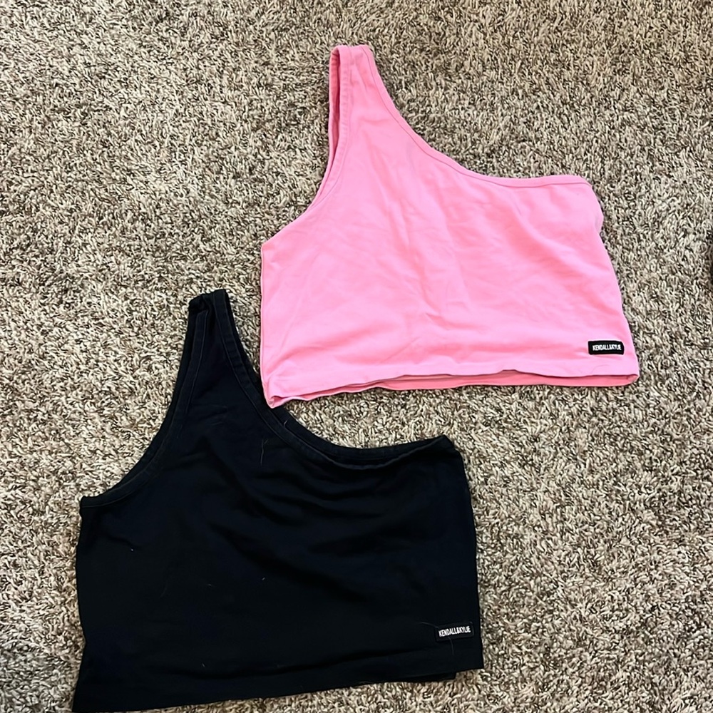 One shoulder crop top